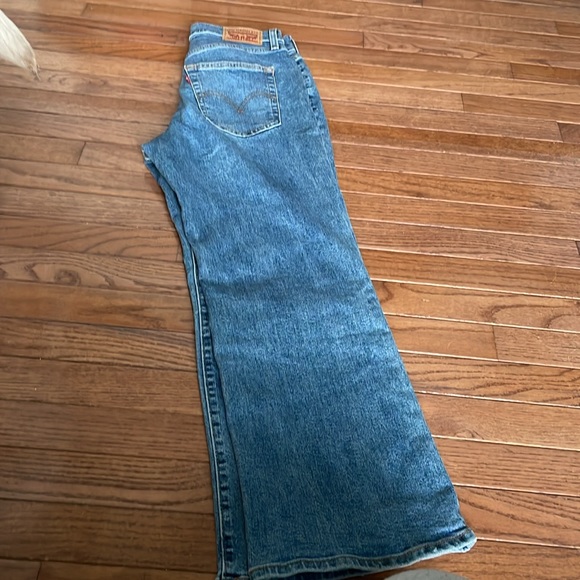 NWOT Levi’s 501 high waisted. Top flare - Picture 3 of 8